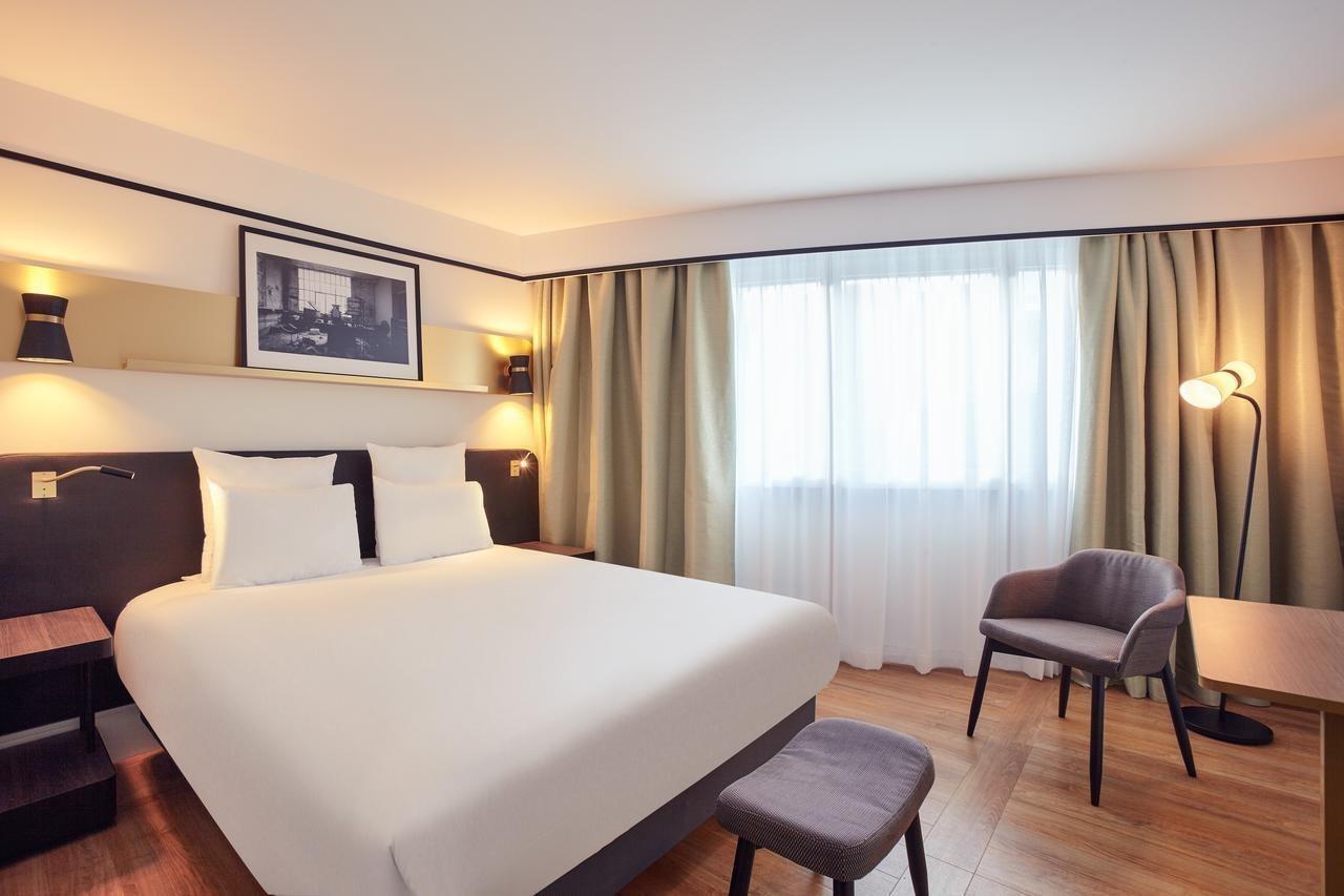 Mercure Paris Saint-Ouen Esterno foto
