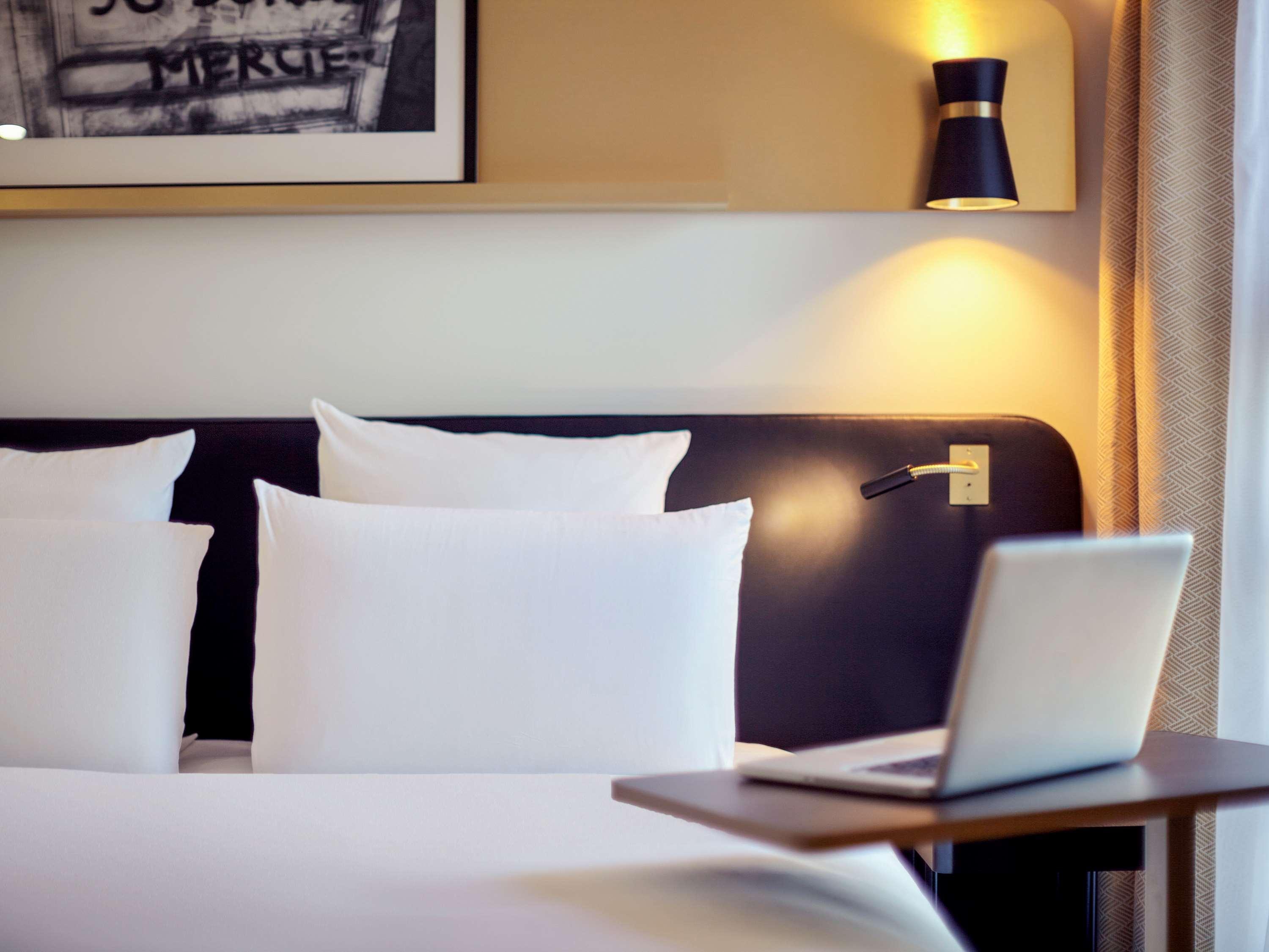 Mercure Paris Saint-Ouen Esterno foto