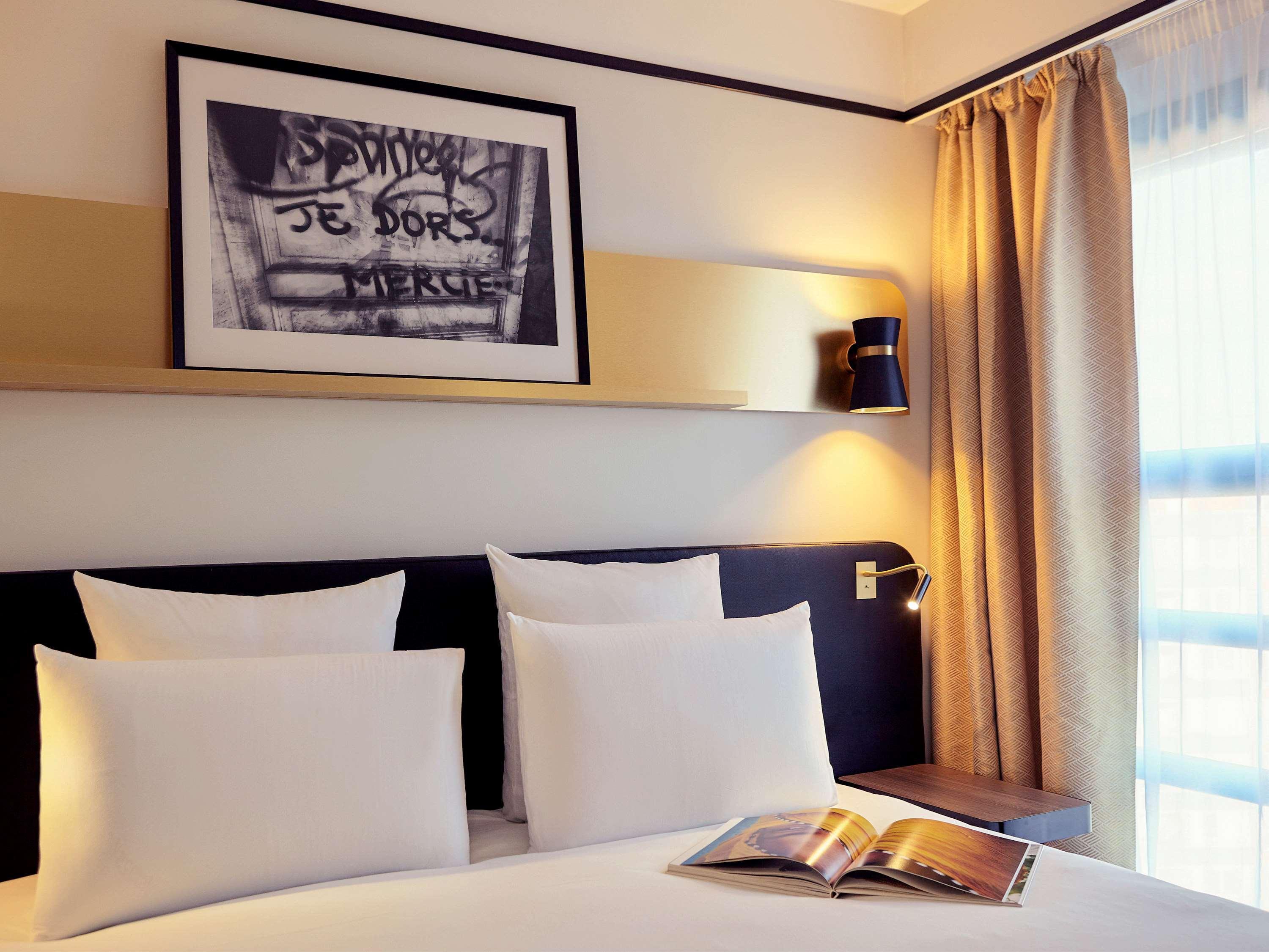 Mercure Paris Saint-Ouen Esterno foto